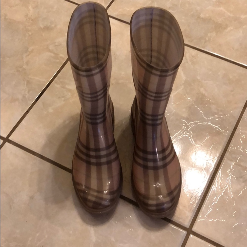 Rain boots